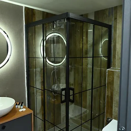 Asgard Bed & Breakfast 3*